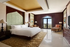 Shangri-La Al Husn Resort & Spa