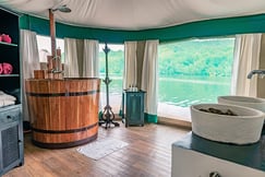 4 Rivers Floating Lodge