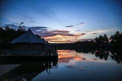 4 Rivers Floating Lodge