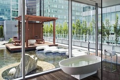 Fairmont Pacific Rim_Chairman's Suite_Bathroom