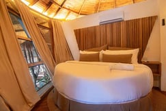 The bedroom of Glamping Suite without Jacuzzi at Tewimake Colombia