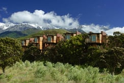 Hapuku Lodge & Tree House