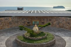 The entrance to JW Marriott Jeju Island