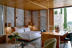 Amanzoe