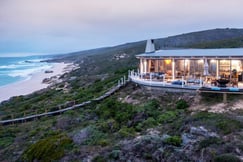 Lekkerwater restaurant and path to beach