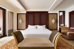 Shangri-La Al Husn Resort & Spa