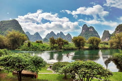 Yangshuo Mountain Retreat