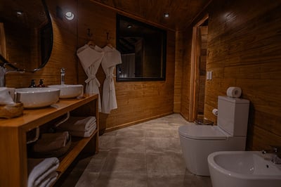 The cabin bathroom at Pristine Iguazu Camp