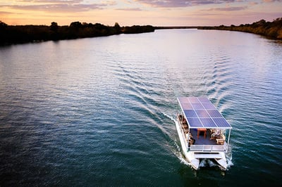 E-Boat safaris at Ila Lodge