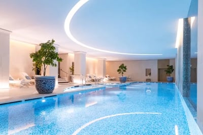 Swimming pool at Peninsula Paris l