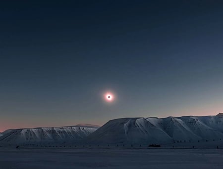 11 Total solar eclipse spotted over islands in the Arctic